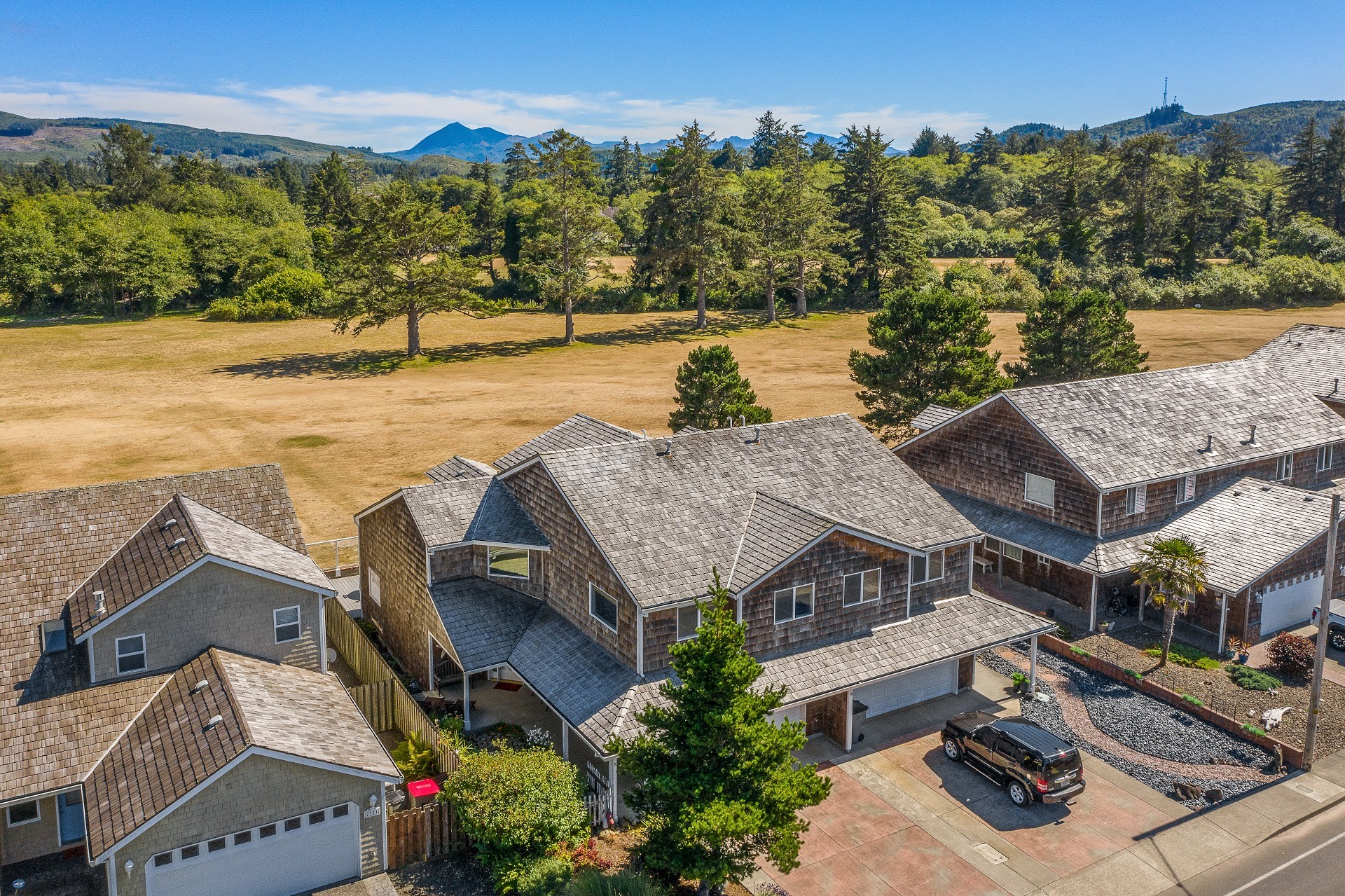 Seaside Golf Course Frontage Tosha Reinmiller Living Room Realty