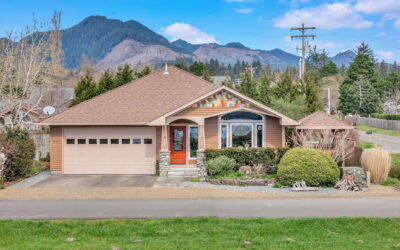 Craftsman with Bay & Mountain Views