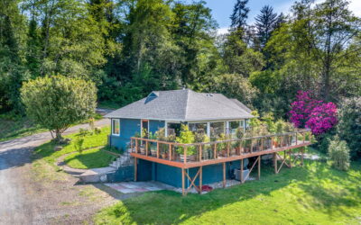 NEWLY RENOVATED NEHALEM HOME WITH VIEWS