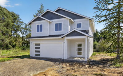 5 BLOCKS TO NEHALEM BAY