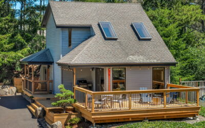COASTAL CABIN IN THE HEART OF MANZANITA